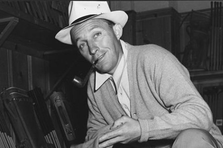 Bing Crosby (1942) : source commons wikimedia - image public domain 