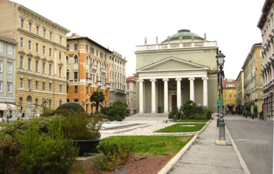 Trieste - Place San Antonio : source commons wikimedia - image public domain 