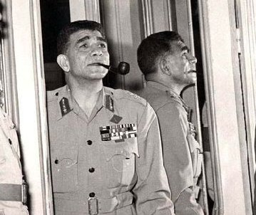 Président Naguib en 1954 - source commons.wikimedia : image public domain