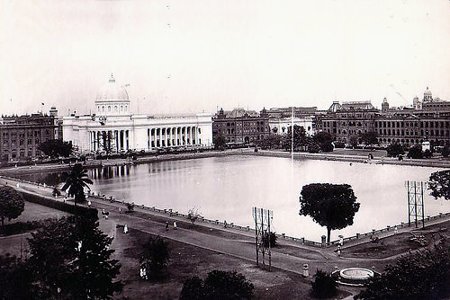 Calcutta, Square Dalhoussie (1905)  : source commons wikimedia - image public domain