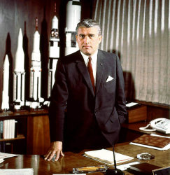 Wernher von Braun - source Commons wikimedia - image public domain
