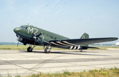 Douglas C-47 : source commons wikimedia - image public domain 