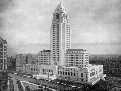 Los Angeles City Hall (1931) : source commons.wikimedia image public domain